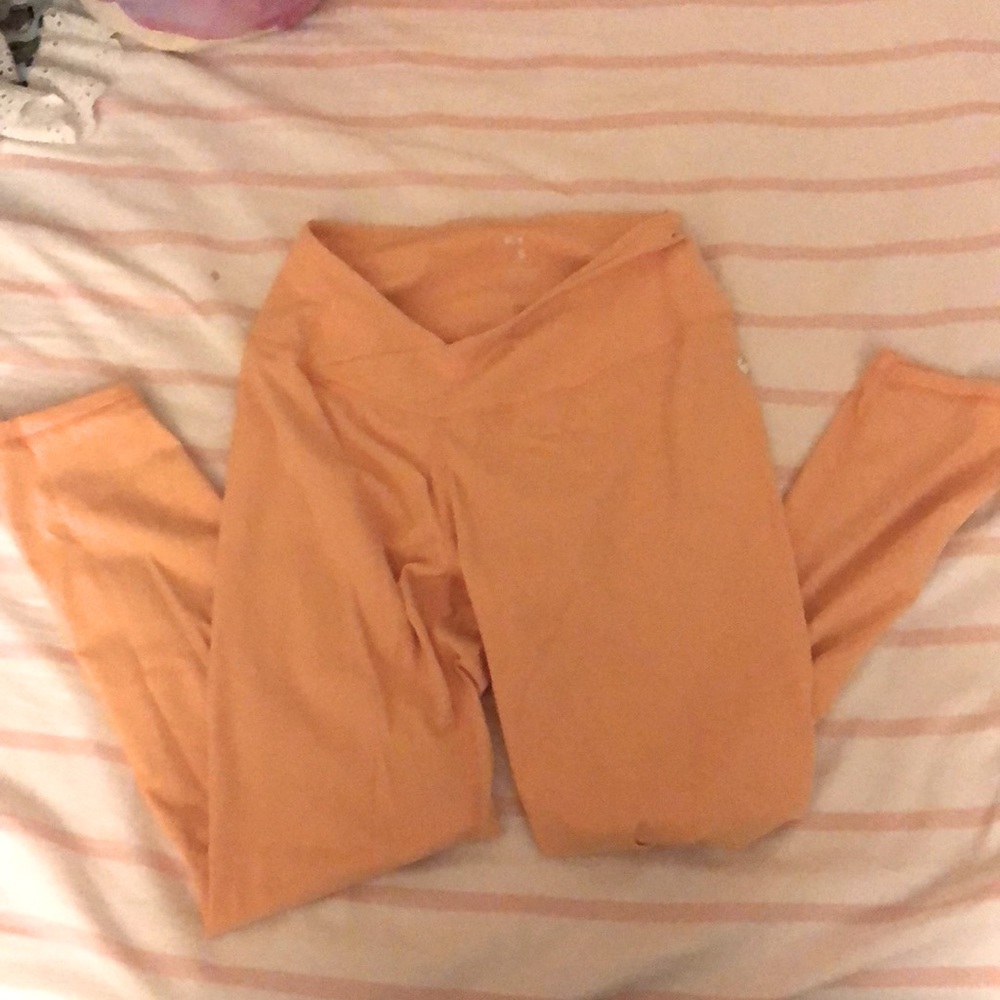 POPFLEX Retro Rainbow Tone 7/8 Crossover Leggings - Peach Size Small